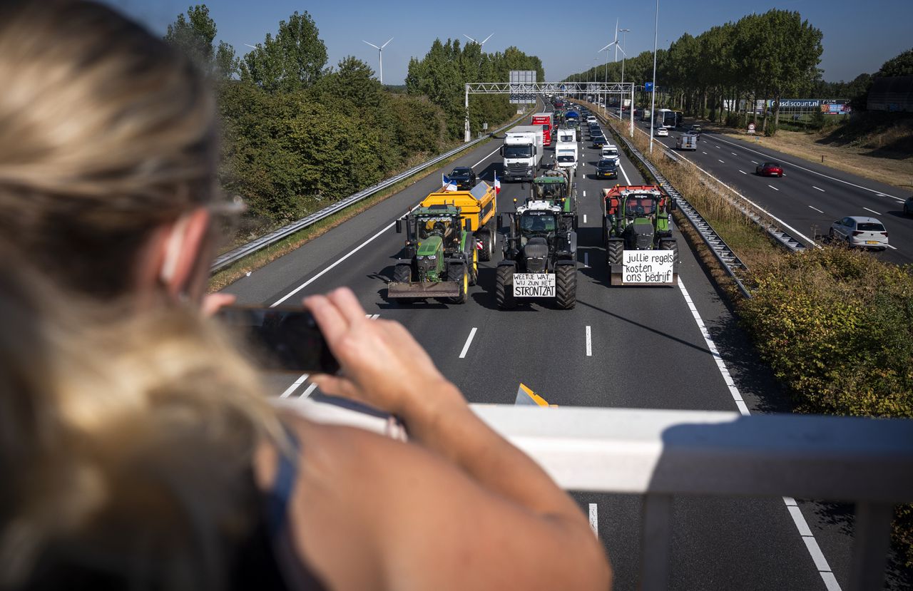 Oost-Brabant police's promise to ignore tractor highway ban sparks backlash