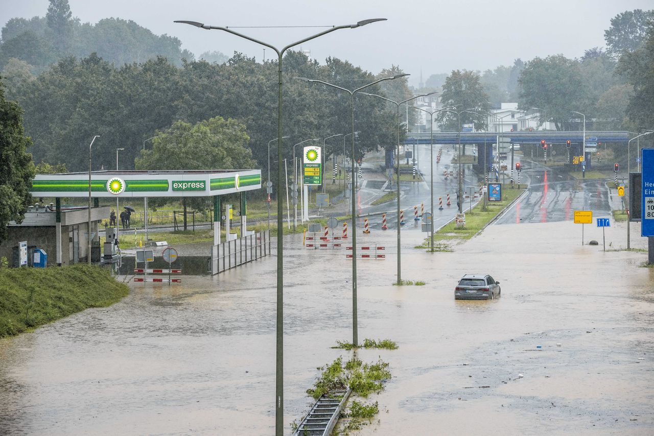 KNMI kondigt code oranje af voor Limburg wegens zware regenval 