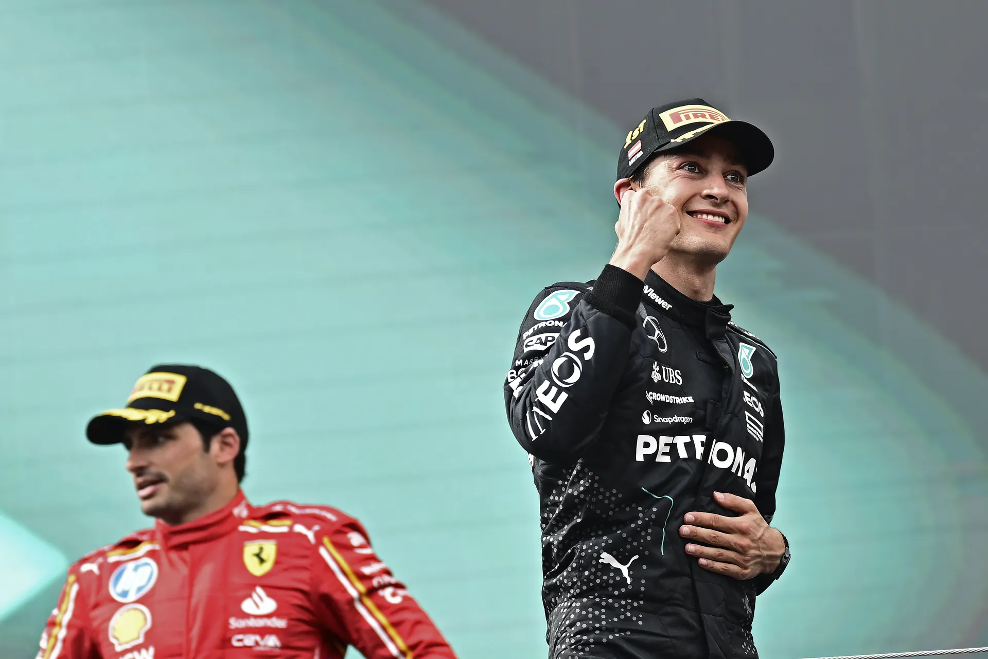 George Russell wint in GP Oostenrijk, Verstappen eindigt vijfde na ...