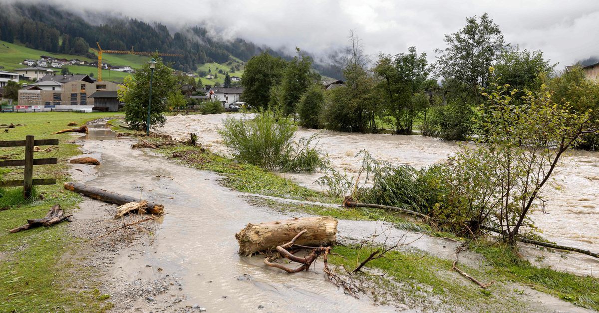 Maltempo in Europa: blocco del traffico ferroviario tra Francia e Italia, frane in Austria