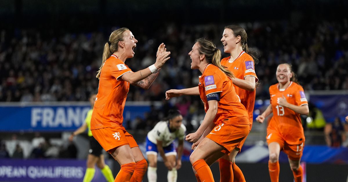 Oranje heeft WK-kwalificatie in eigen hand na zwaarbevochten gelijkspel tegen Frankrijk