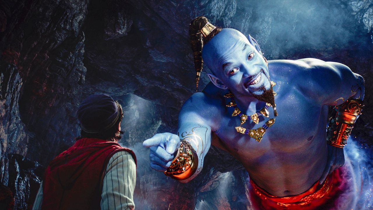 Aladdin (Mena Massoud) ontmoet Genie (Will Smith) in de live action-versie van Disneys ‘Aladdin’.