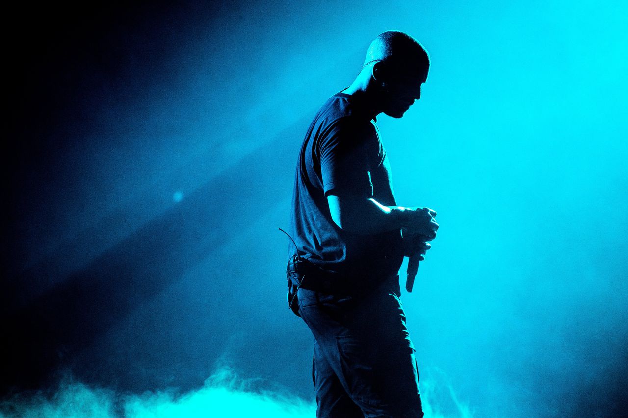 Nieuwe nummer met de stemmen van Drake en The Weeknd blijkt gemaakt door AI: mag dat zomaar? 