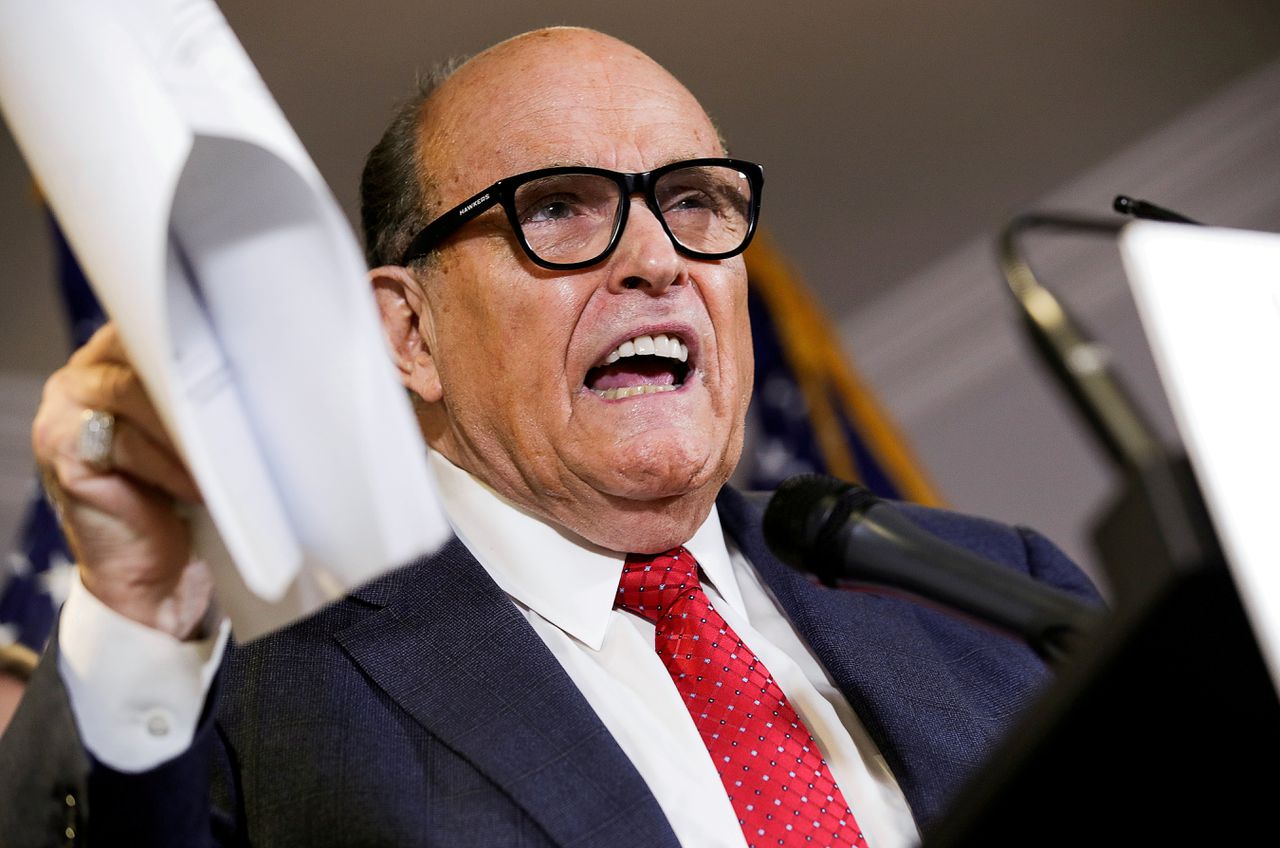 Rudy Giuliani in november tijdens een persconferentie in Washington over de presidentsverkiezingen van 2020.