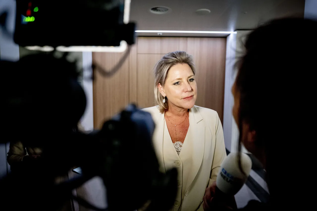 Screening van buitenlandse studenten op ‘kennisveiligheid’ gaat niet door – minister gaat wetsvoorstel herzien