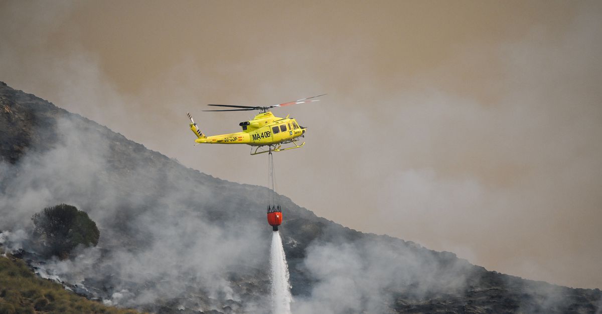 Doden bij natuurbranden in dor en droog Zuid-Spanje; dorp afgesloten van de buitenwereld