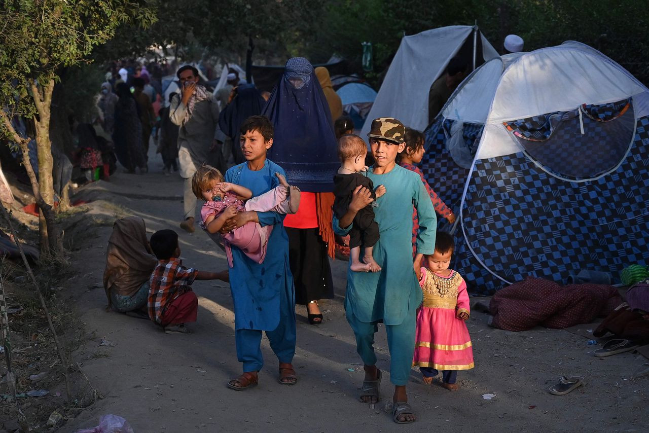 Vluchtelingen in belegerd Kabul: ‘We willen vrede, dan kunnen we weer naar huis‘ 