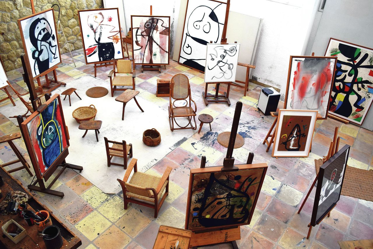 Het atelier van Joan Miró in Palma de Mallorca ziet er nog precies zo uit zoals hij het achterliet bij zijn dood in 1983.