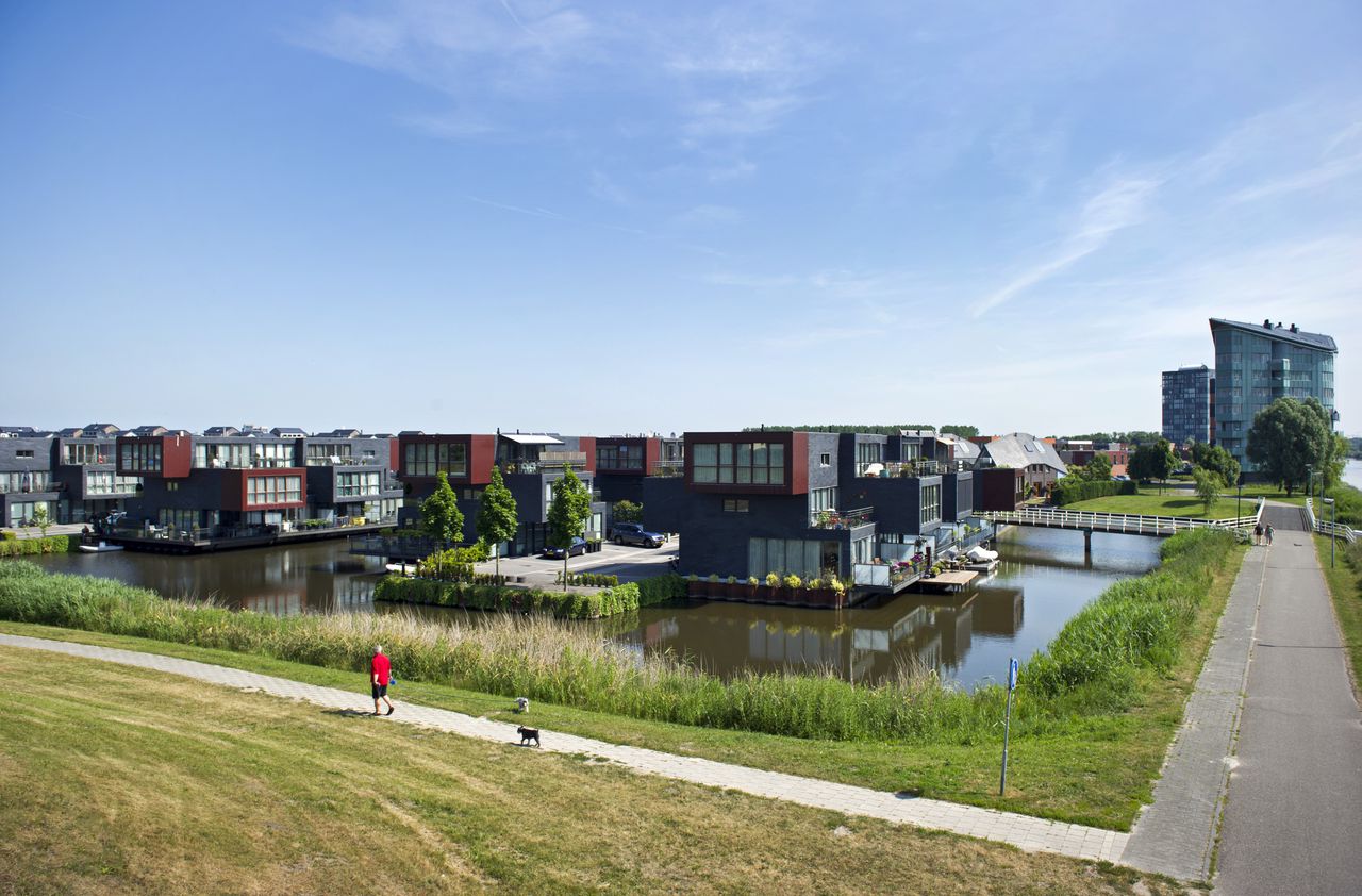 Overzicht van een woonwijk in Almere.