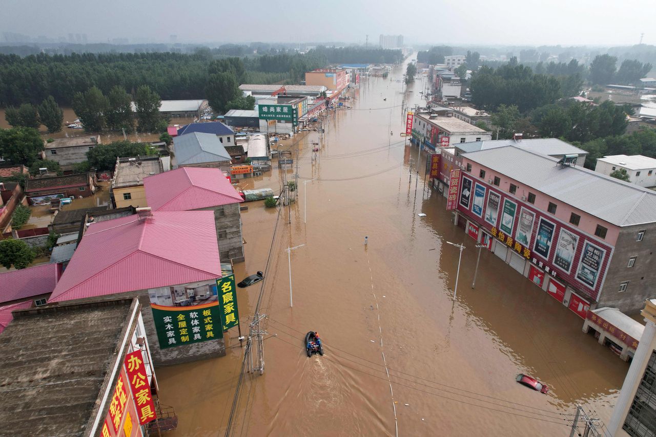 Tientallen doden vanwege overstromingen en noodweer in China, enorme schade voor landbouw 