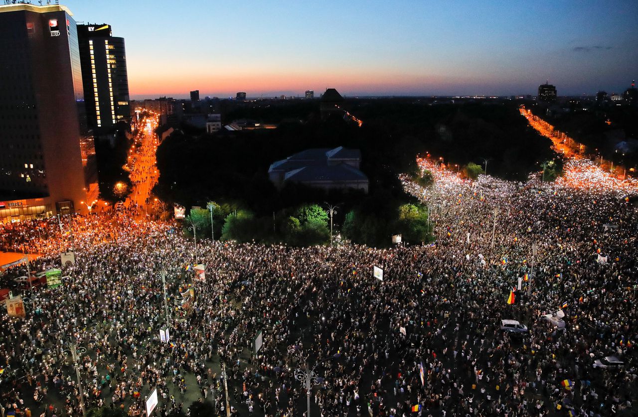 Massale demonstraties in Roemenië 