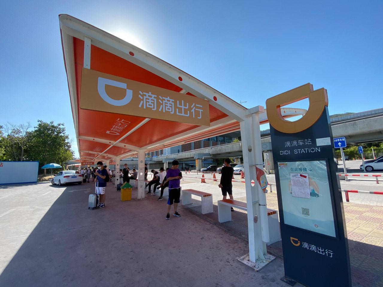 Taxistation van Didi in Quanzhou. 377 miljoen Chinezen gebruiken de app regelmatig. Uber heeft wereldwijd 93 miljoen gebruikers.