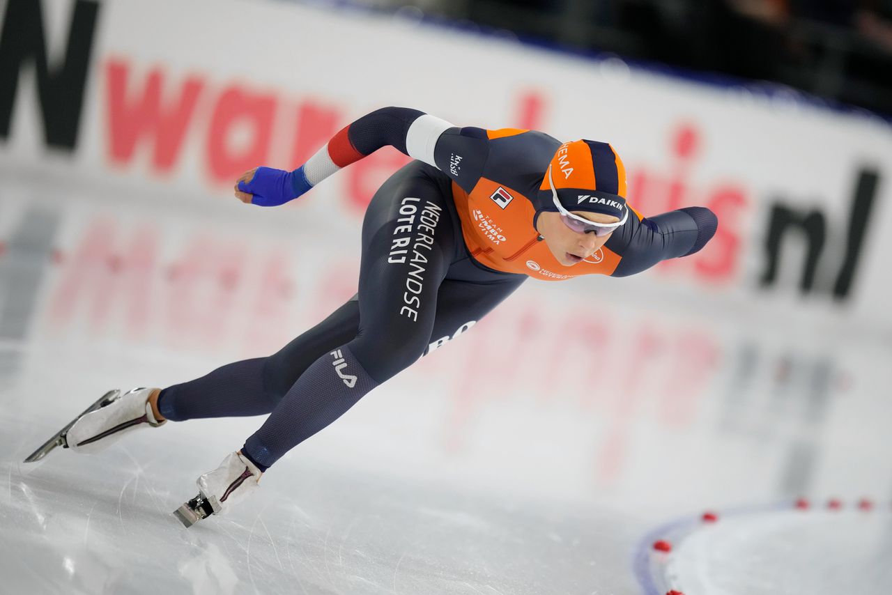 Leerdam sprint naar WK-goud op 1.000 meter, Rijpma-de Jong en Krol winnen zilver 