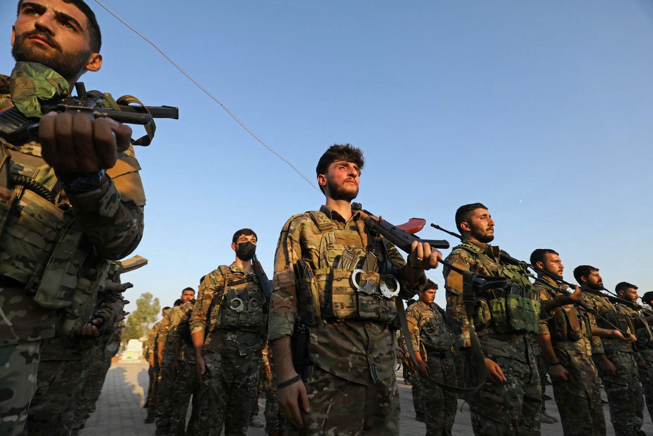 Koerdische militie SDF gaat op in het Syrische regeringsleger: ‘Het land is een nieuwe fase ingegaan’ 