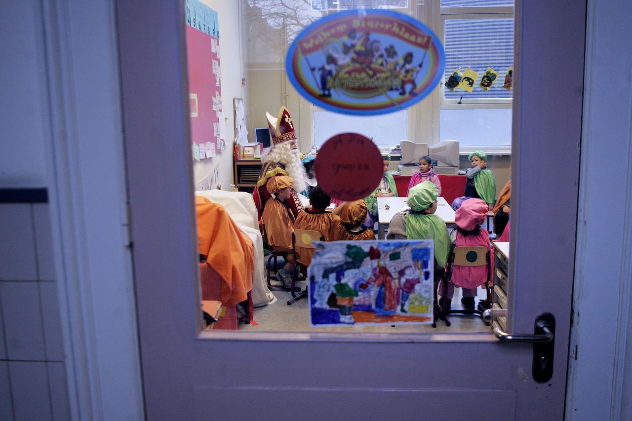 Schoolleiders huiverig om mee te werken aan rondvraag over Zwarte Piet 