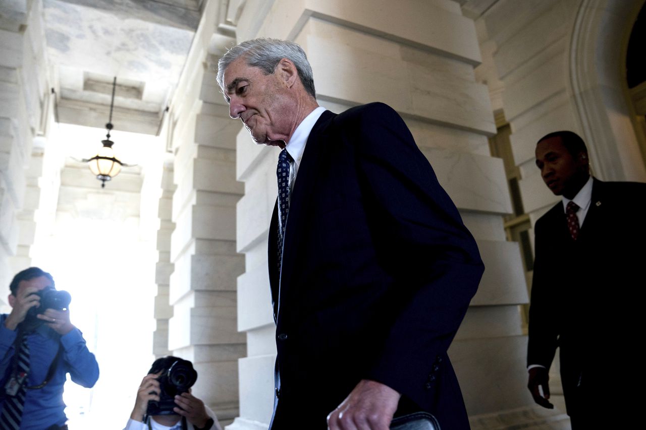 Mueller klaagt dertien Russen aan 