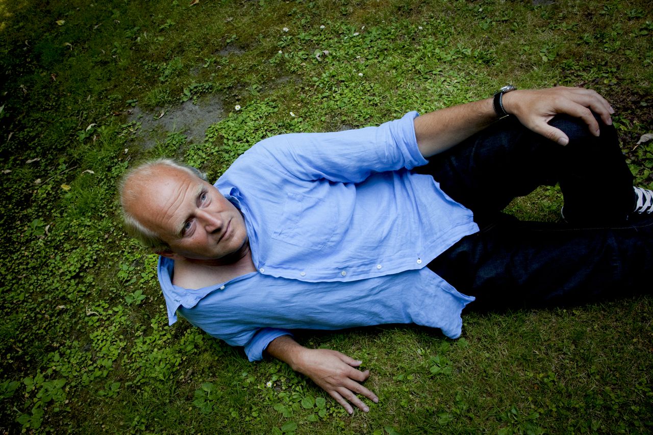 Herman Koch, die met ‘Zomerhuis met zwembad’ een van de achttien schrijvers is die nog kans maken op de Libris Literatuur Prijs 2012.