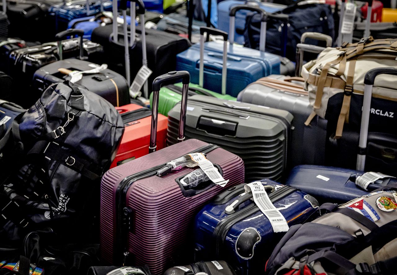Inspectie kreeg toch signalen over te zwaar werk bagagemedewerkers Schiphol 