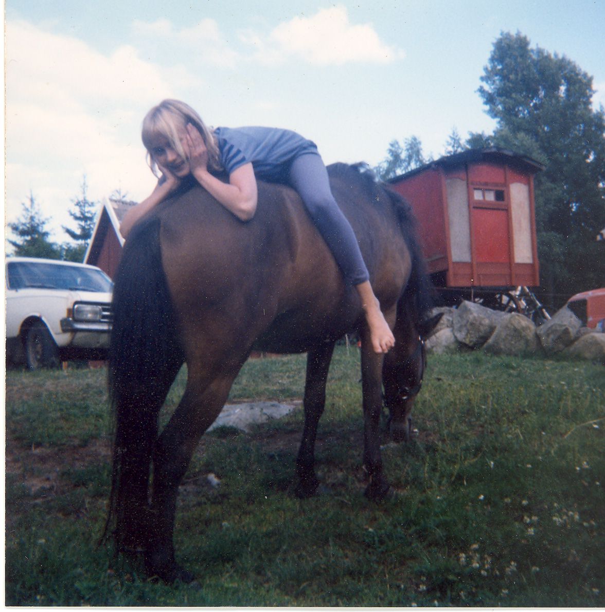 Jannah Loontjens in Zweden, midden jaren tachtig Pipi Langkous op de rug van haar paard
