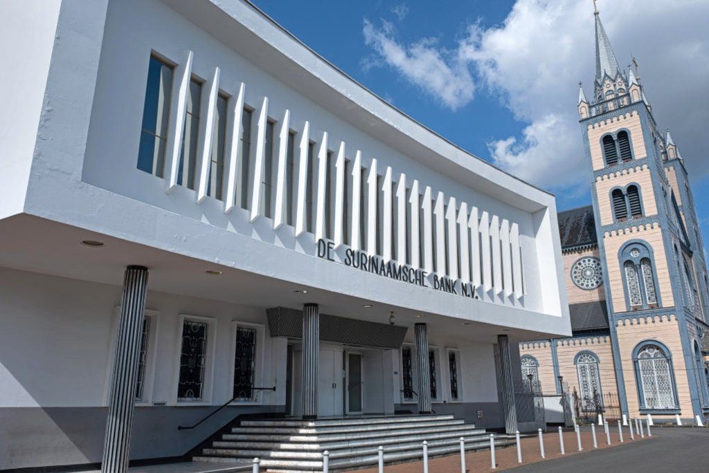 De Surinaamsche Bank in Paramaribo.