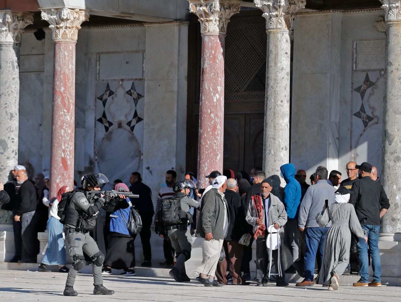 Ten minste 150 gewonden in Jeruzalem tijdens vrijdaggebed Al-Aqsa-moskee 