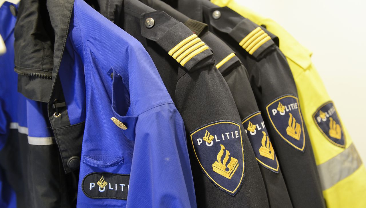 VVD en PvdA vinden dat de politie weer gebruik moet kunnen maken van criminele burgerinfiltranten, schrijft De Telegraaf vandaag. Het gebruik van criminele infiltranten is verboden sinds de IRT-affaire in de jaren negentig.