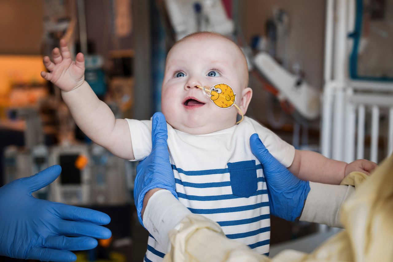 Op maat gemaakte therapie repareert kapot gen van zieke baby in VS