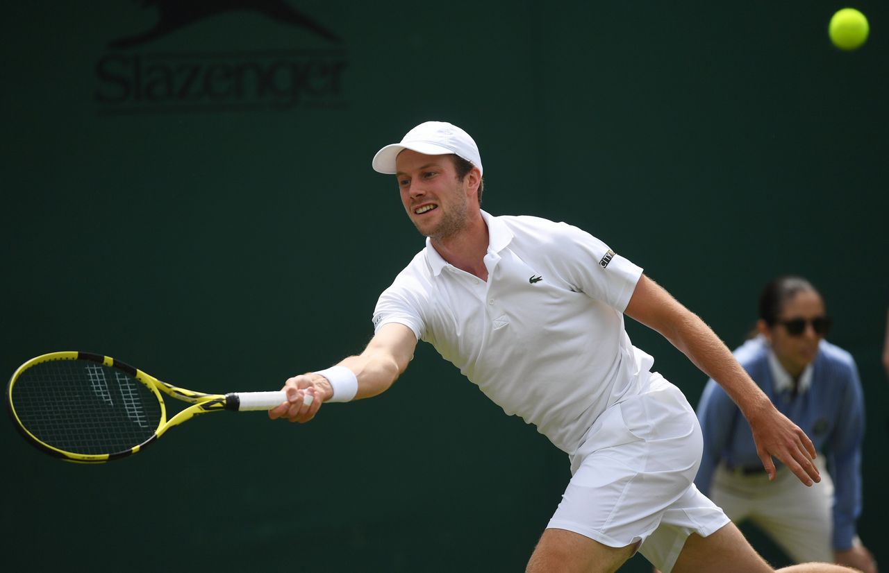 De Nederlander Botic van de Zandschulp bood lang tegenstand tegen Matteo Berrettini, maar wist zich niet te plaatsen voor de derde ronde van Wimbledon.