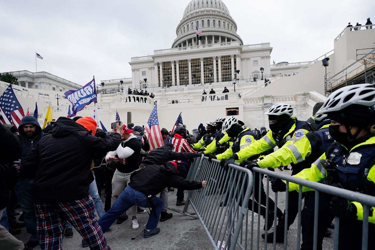 Relschoppers bij het Capitool in Washington op 6 januari.