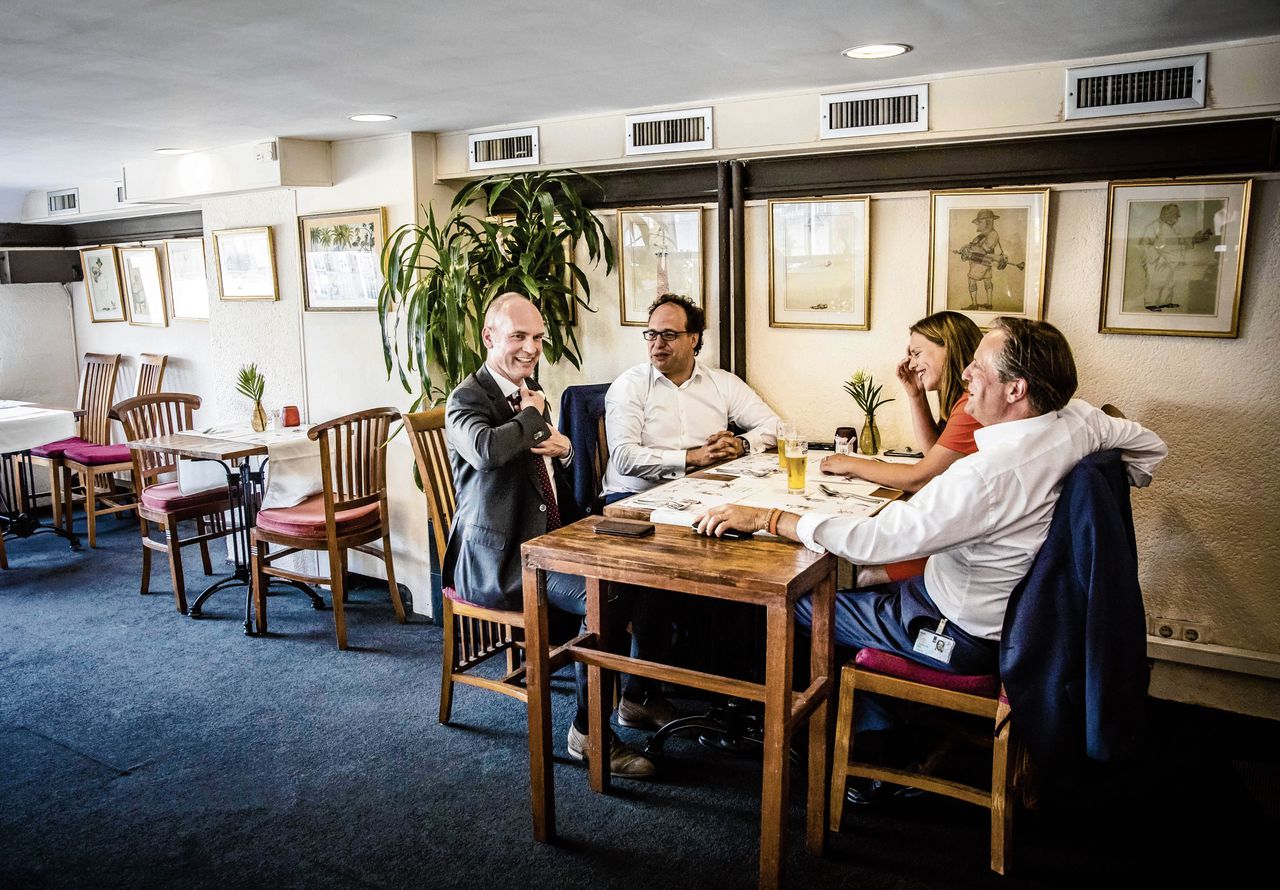 „Formeren is dineren”, zei D66-leider Pechtold (R) voor het diner woensdag met ChristenUnie-collega Segers (L) tegen het ANP.