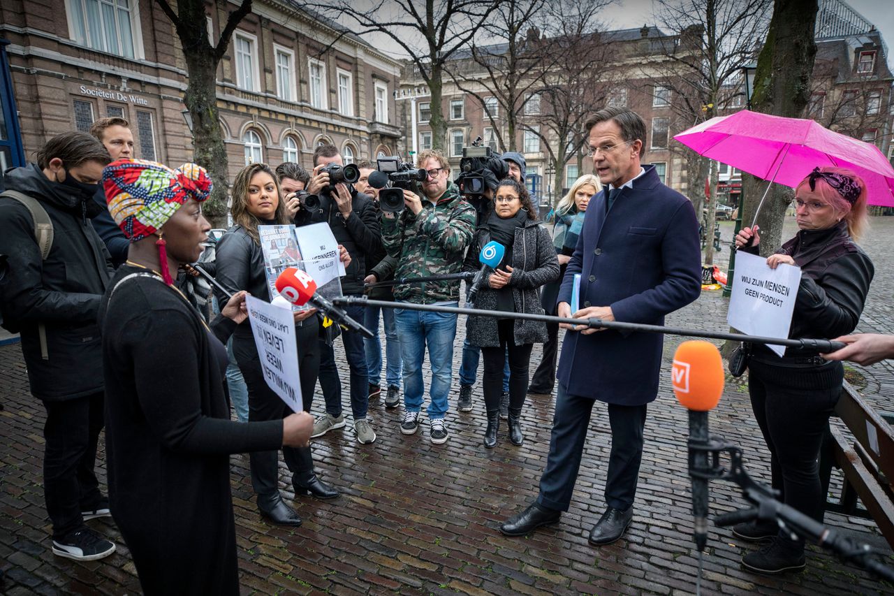 26 november 2020. Premier Rutte spreekt met gedupeerde ouders van het Toeslagenschandaal.