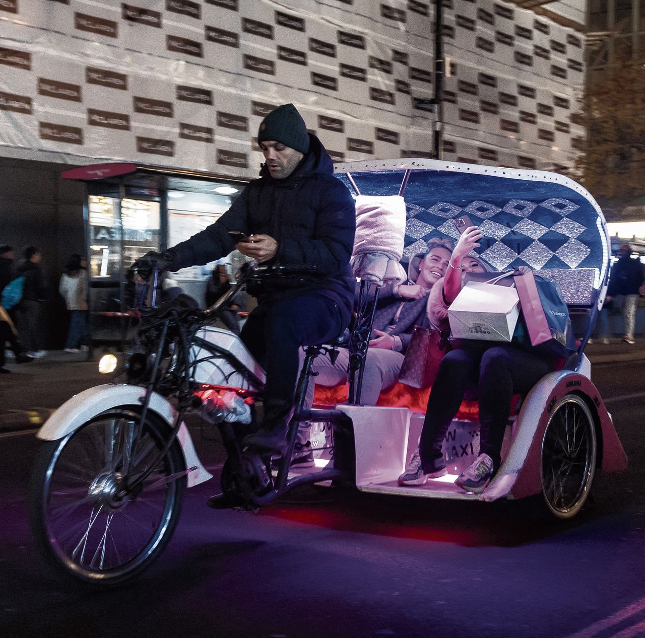 Londense fietstaxi’s: hebben die echt de meeste prioriteit? 