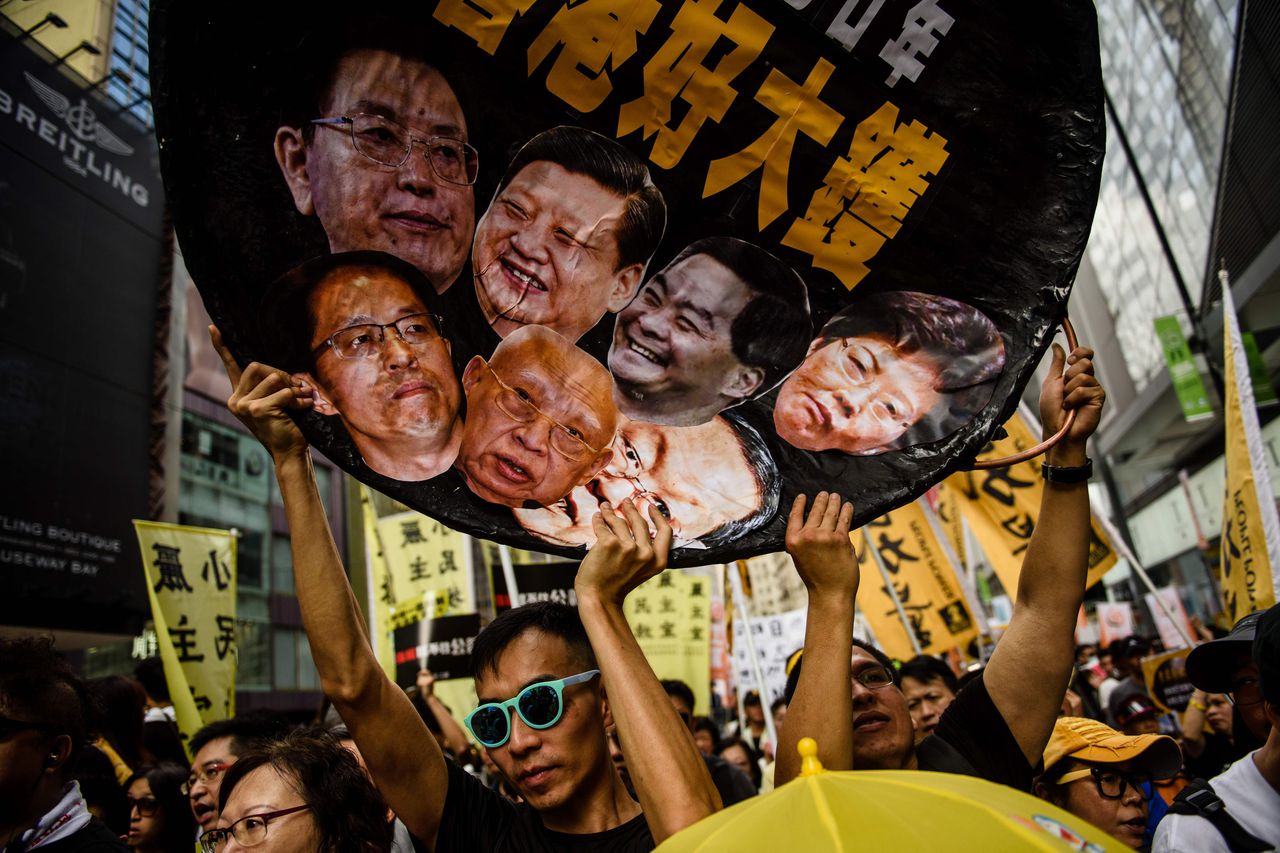 Xi Jinping waarschuwt Hongkong: accepteer dat jullie stad Chinees is 