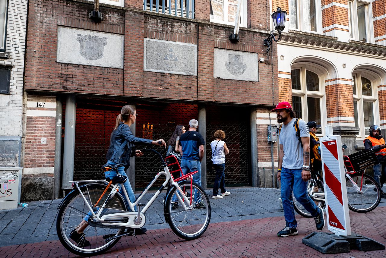 Amsterdamse Studenten Corps staakt ontgroening na geweldsincidenten 