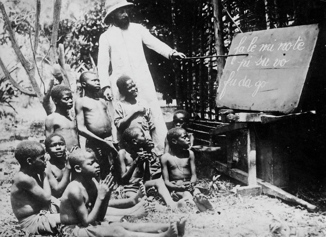 Конго холокост. Зверства бельгийцев в Конго. Бельгийское Конго дети. Бельгийцы в Конго отрубали руки.