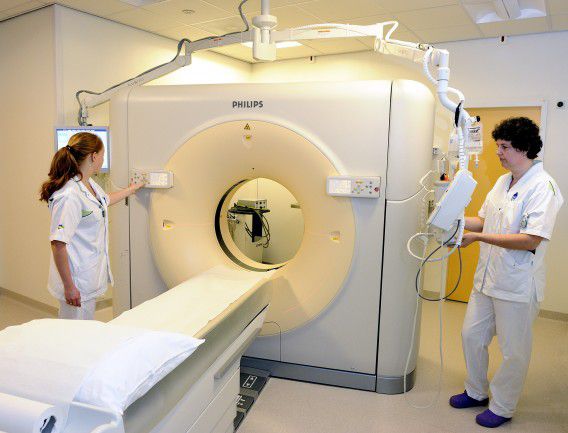 Een CT-scan. In Nederland blijken relatief meer patiënten te sterven met maagkanker dan in andere landen.
