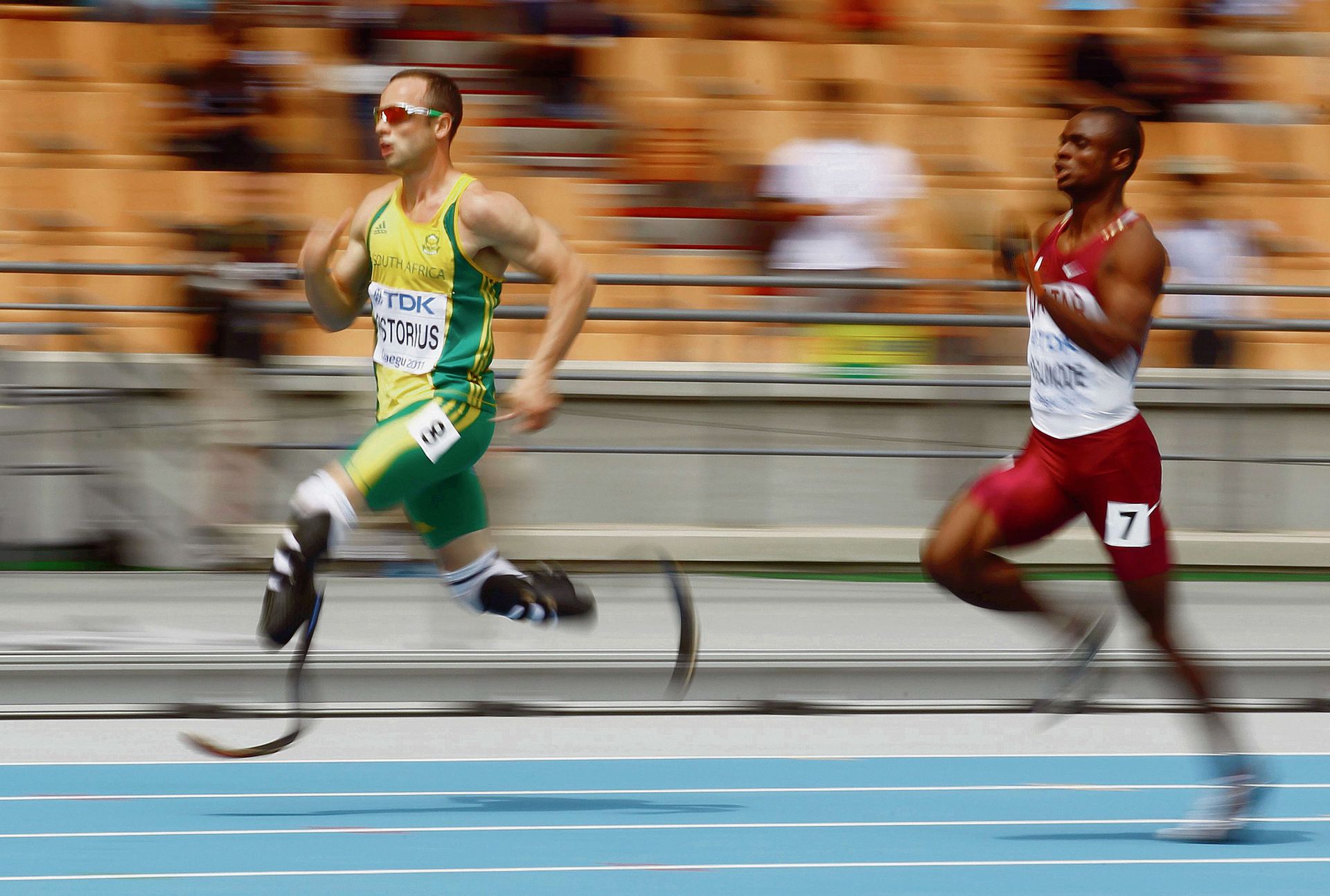 Оскар Писториус южноафриканский Спринтер. Микки Писториус. Mechanics of Oscar Pistorius's Running Blades. Тарелки Писториуса.