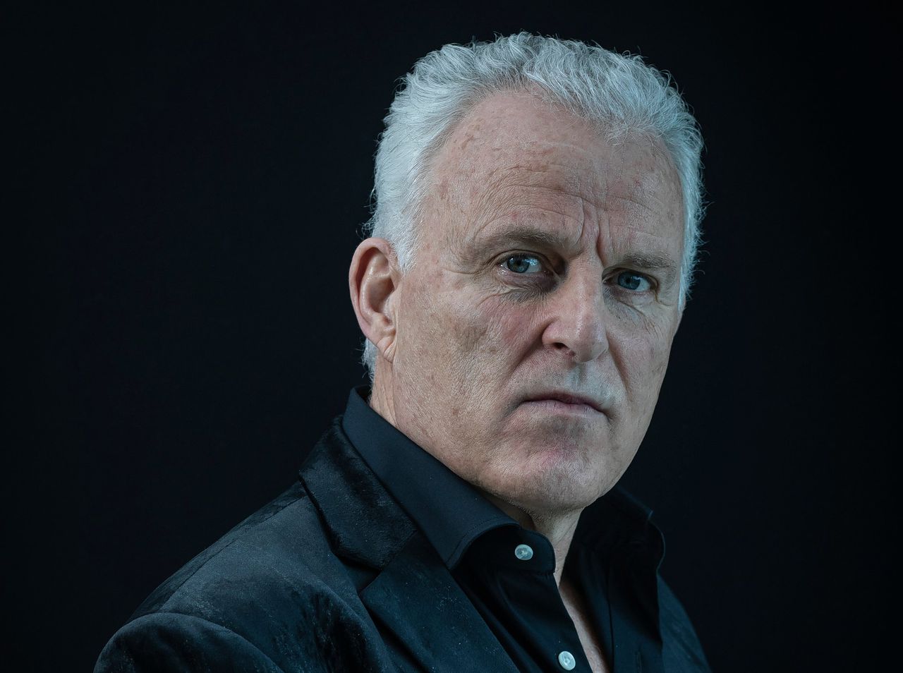 Peter R De Vries 64 Overleden Nrc