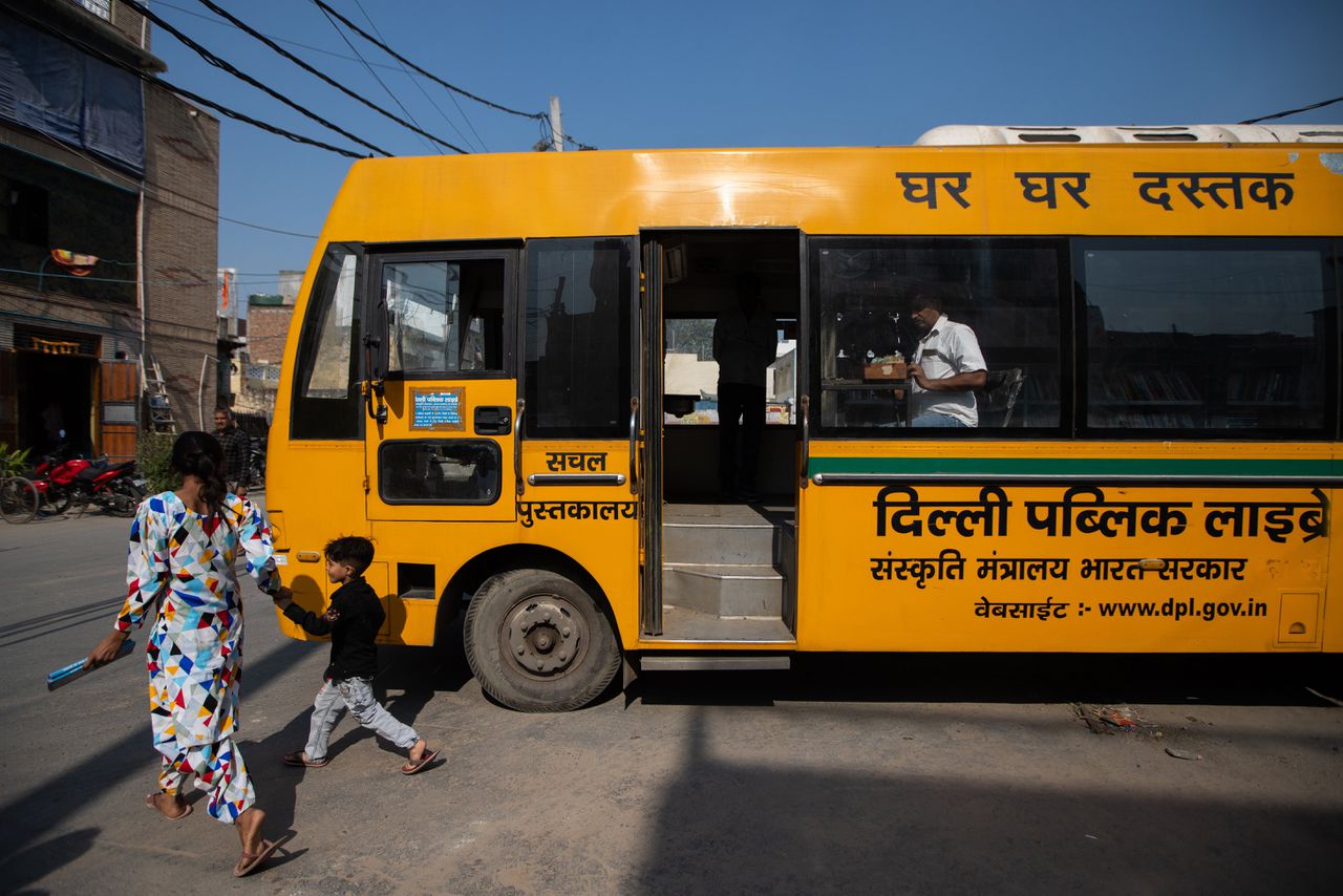 Bibliotheekbus in New Delhi. Foto Amarjeet Kumar Singh/Anadolu Agency/Getty Images