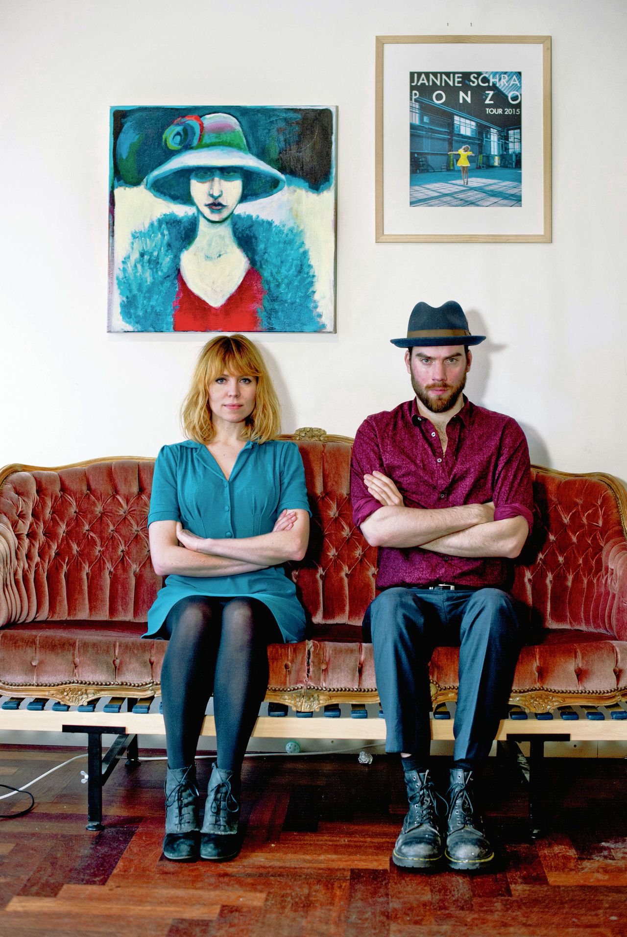 Zangeres Janne Schra en haar vriend muzikant Torre Florim maakten samen een album in hun woonkamer. Foto Andreas Terlaak