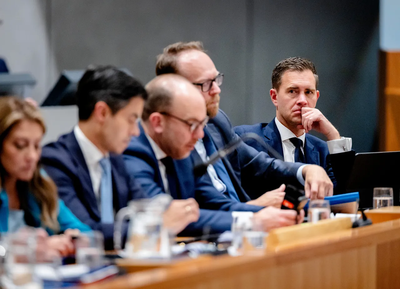Image for Kabinet geeft conceptbegroting die tot crisis leidde vrij