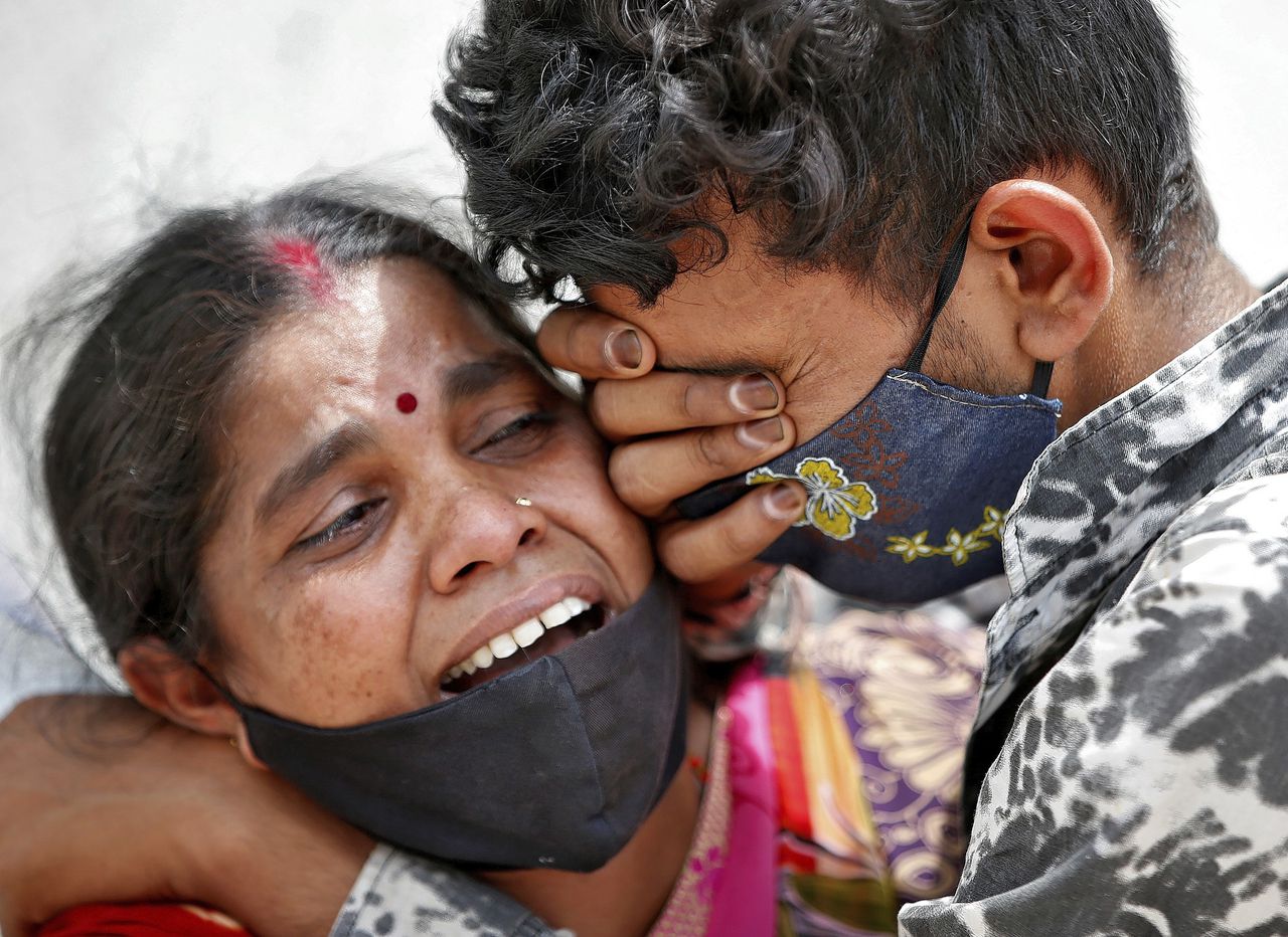 Het zwaar getroffen India rouwt om zijn coronadoden 