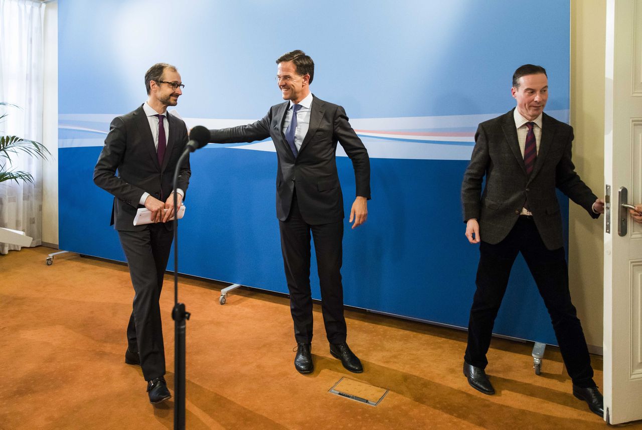 Premier Mark Rutte en minister Eric Wiebes (Economische Zaken en Klimaat, VVD).