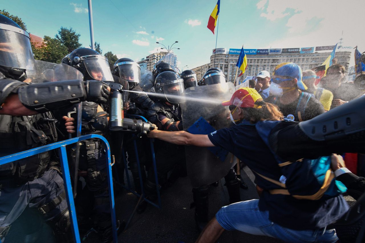 De Roemeense politie greep op 10 augustus hard in bij massademonstraties tegen corruptie.