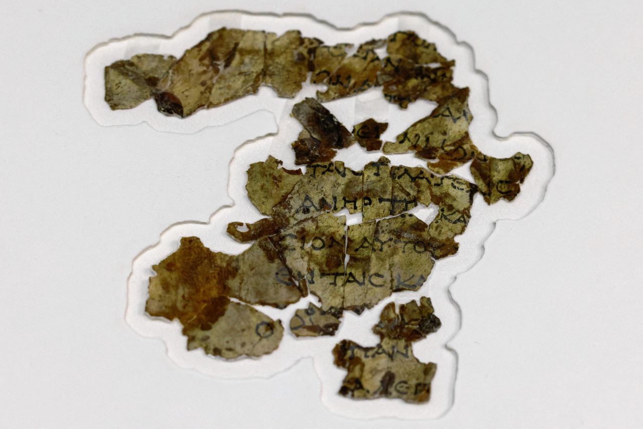 De nieuw gevonden fragmenten van een Dode Zeerol.