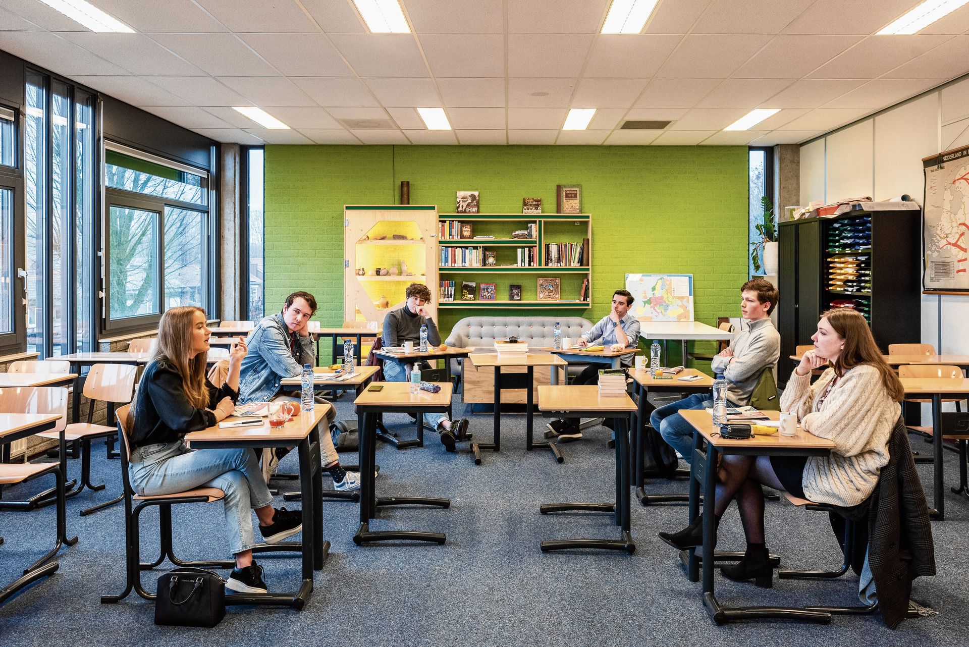 Zes jongeren die voor het eerst mogen stemmen, wat vinden zij belangrijk? NRC