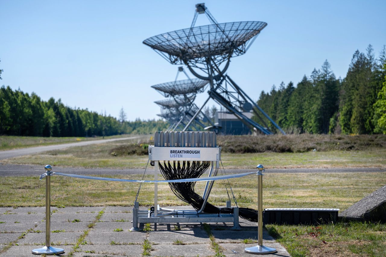 Een nieuwe blik op de hemel: Westerbork speurt naar flitsen en buitenaards leven