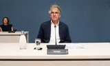 Rob Elens tijdens de openbare verhoren van de parlementaire enquêtecommissie over het coronabeleid. 