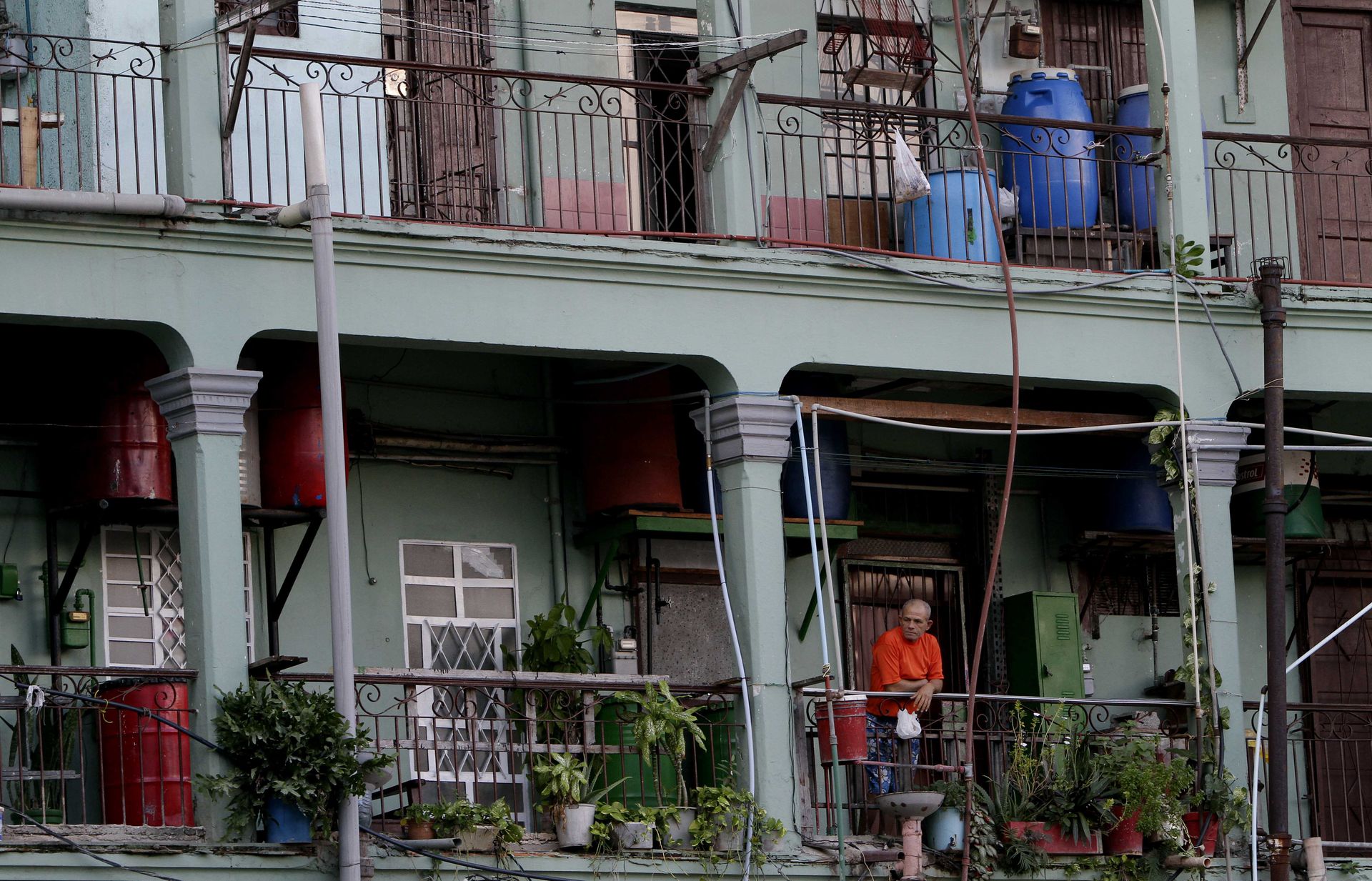 Кубинские квартиры. Недвижимость в Гаване Куба. Куба жилье. Жилища кубинцев. Квартиры кубинцев.