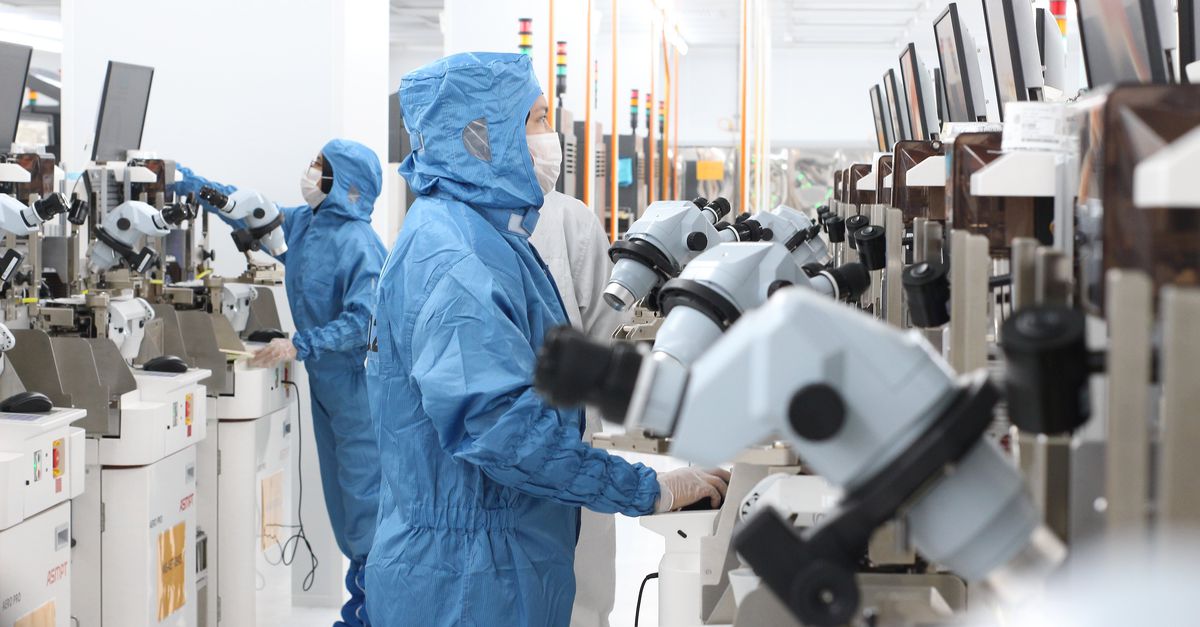 In deze chipfabriek in Maleisië probeert Nexperia het lek in China te dichten
